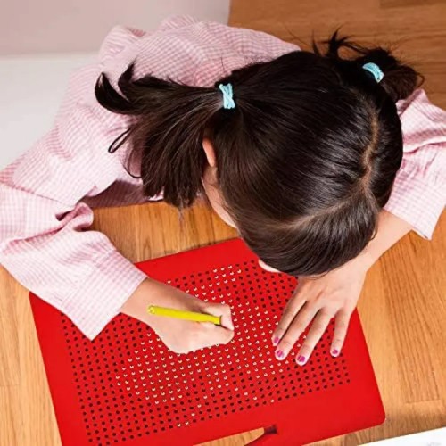 Red block magnetic drawing board